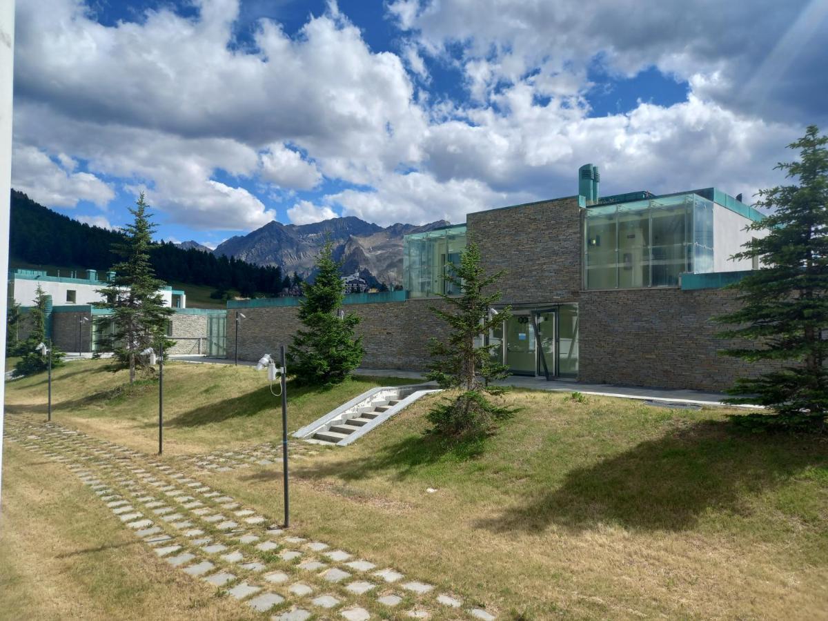 46 Vale C'E' Al Villaggio Olimpico Di Colle Sestriere Exterior foto